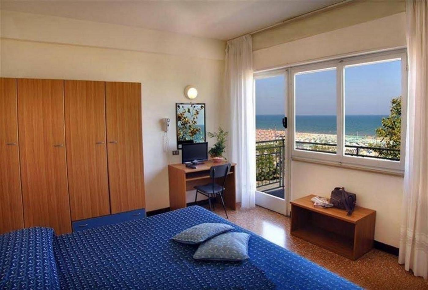 Hotel Los Angeles - Fronte Mare Річчоне Екстер'єр фото