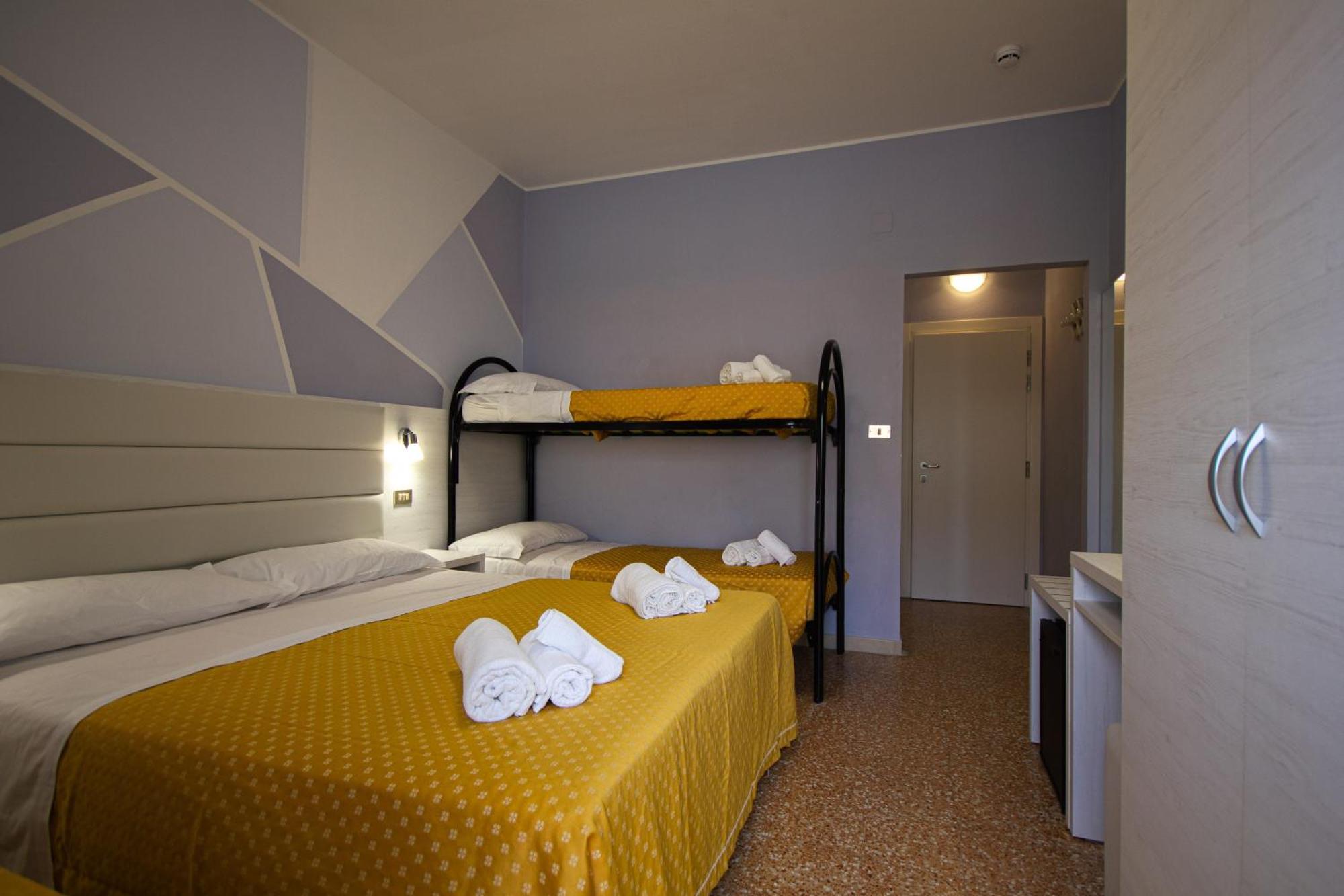 Hotel Los Angeles - Fronte Mare Річчоне Екстер'єр фото